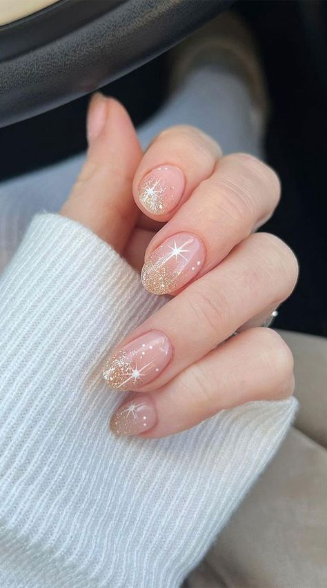 Gold Holiday Nails, Nye Nails, Festive Nails, Tree Nails, Ombre Glitter, Ombre Nails Glitter, Manicure Gel, Plaid Nails, Christmas Nails Acrylic