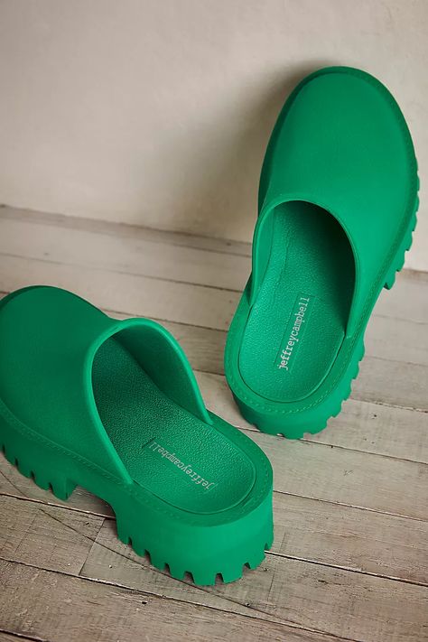 Free People Clogs, Womens Clogs And Mules, Upcoming Fashion Trends, Clogs And Mules, Clogs Style, Platform Mules, Green Fits, Free People Shoes, Jelly Shoes