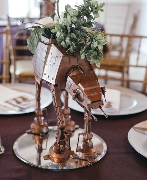 Starwars Groomsmen Gifts, Boba Fett Wedding, Mandalorian Centerpiece Ideas, Guardians Of The Galaxy Wedding, Star Wars Rehearsal Dinner, Geeky Wedding Favors, Star Wars Centerpieces Wedding, Wedding Ideas Star Wars, Diy Star Wars Wedding Decorations