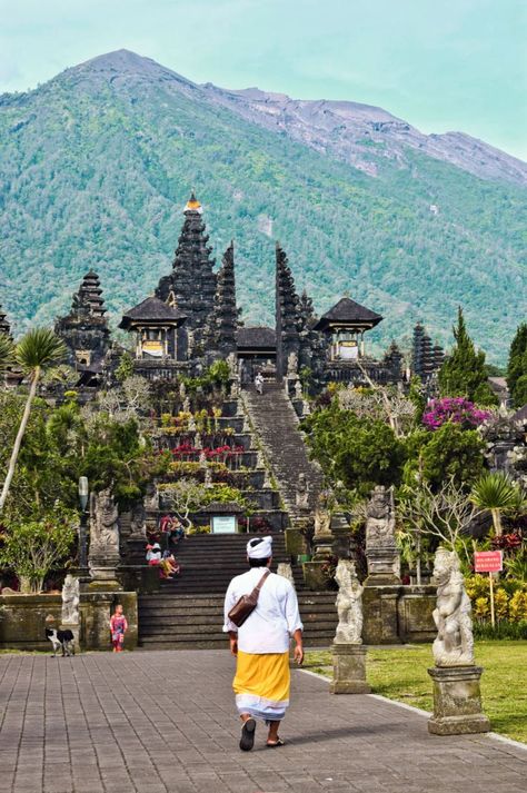 5 must-see temples in BALI Bali Temples, Temple Bali, Borobudur Temple, Bali Vacation, Gili Trawangan, Cambodia Travel, Backpacking Asia, Travel Oklahoma, Seminyak