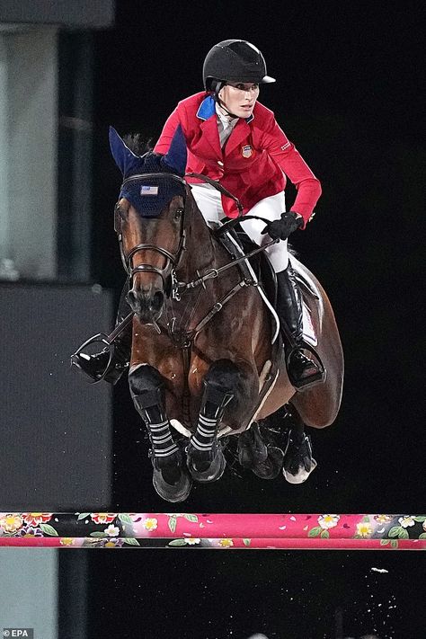 Jessica Springsteen Equestrian, Equestrian Olympics, Jumping Photos, Olympic Horses, Jessica Springsteen, Jumper Aesthetic, Olympic Equestrian, Equestrian Aesthetic, Beautiful Horse Pictures