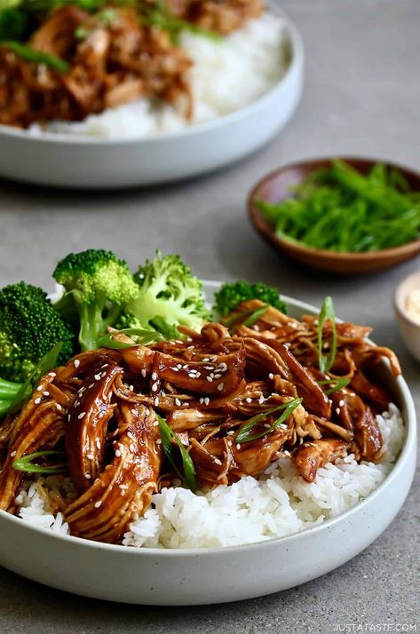 This Slow Cooker Teriyaki Chicken is the ultimate takeout-inspired meal! With tender, juicy shredded chicken in a sticky, sweet homemade teriyaki sauce, it’s easy to make and full of flavor. Perfect over rice, noodles, or with a side of steamed veggies for a delicious weeknight dinner—plus, it’s great for leftovers! Sticky Chicken Recipe Slow Cooker, Shredded Chicken Teriyaki, Slow Cooker Chicken Teriyaki, Juicy Shredded Chicken, Teriyaki Chicken Crock Pot, Slow Cooker Teriyaki Chicken, Easy Teriyaki Chicken, Teriyaki Sauce Recipe, Slow Cooker Chicken Chili