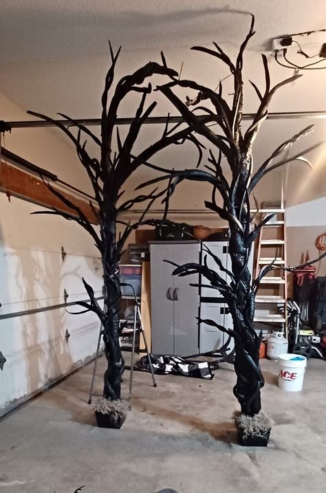 Dollar Tree crafts & DIY With Instructions | Edit - as someone so kindly pointed out that it was shady for me to DM people the instructions, I would like to explain why | Facebook Diy Haunted Tree, Pool Noodle Tree, Pool Noodle Halloween Decor, Diy Spooky Tree, Pool Noodle Halloween, Diy Halloween Tree, Dollar Tree Crafts Diy, Spooky Trees, Decor 2024