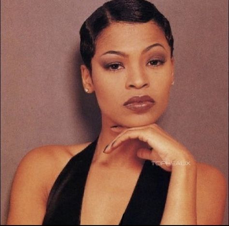 90’s Makeup, 2000s Makeup Looks, 90s Makeup Look, 90s Glam, Nia Long, 90s Makeup, Sanaa Lathan, Outfit Essentials, 90s Hairstyles