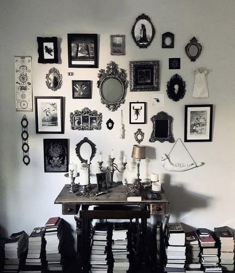 Black Theme House Decor, Goth Decor White Walls, Black And White Maximalist Bedroom, Gothic Decor White Walls, White Goth Room Aesthetic, Gothic Wall Decor Ideas, Gothic Entryway Decor, Gothic Shelving, Goth Gallery Wall