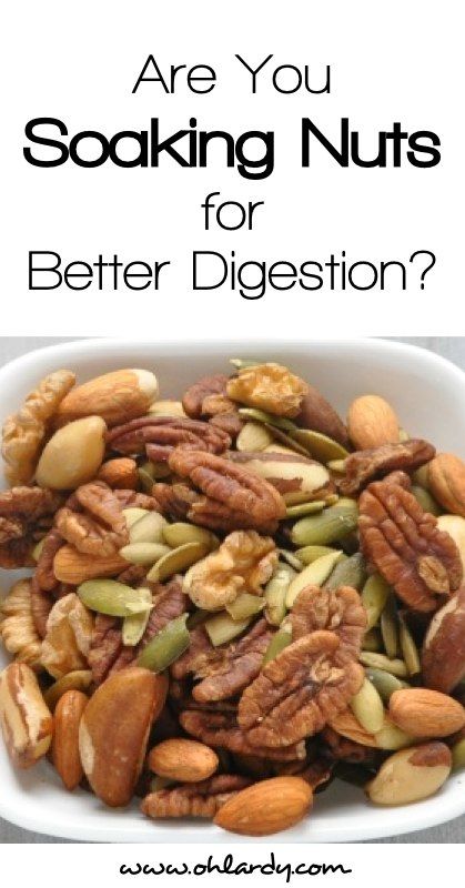 By soaking and drying nuts before you eat them, you will neutralize enzyme inhibitors, making them more digestible! Check out our easy tutorial. Real Food Snacks, Better Digestion, Dehydrated Food, Food Facts, Fermented Foods, Easy Tutorial, Sans Gluten, Paleo Recipes, Health And Nutrition