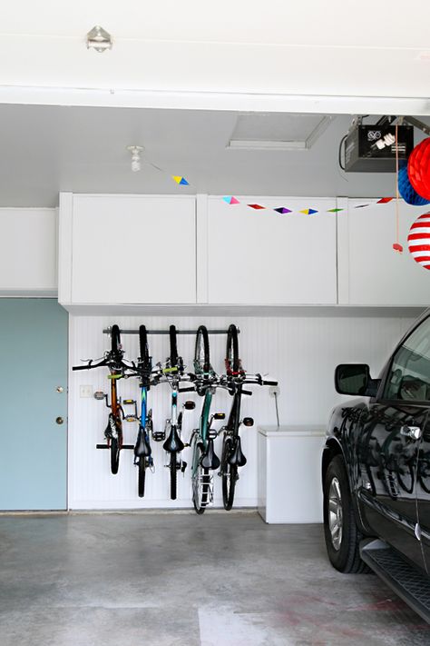 IHeart Organizing: Garage Update: Family Bike Storage Garage Kasten, Rack Velo, Garage Solutions, Bike Storage Garage, Bike Storage Solutions, Garage Organisation, Garage Update, Family Bike, Garage Bike