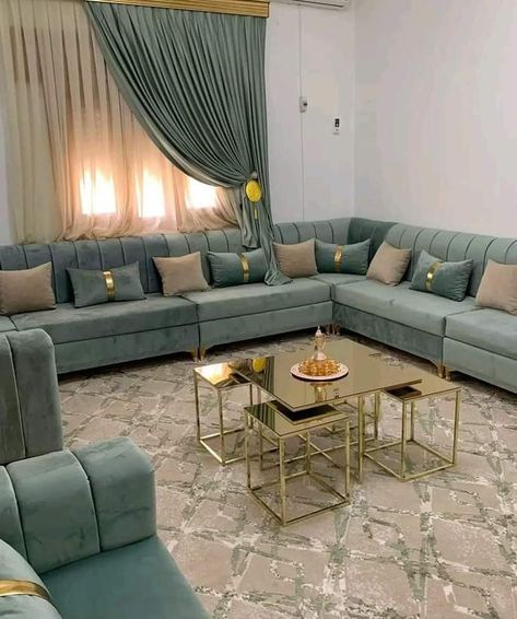 Living Room Without Rug, Bad Room Design, Table Decorations Ideas, Living Room Decoration Ideas, Sofa Couch Design, Latest Sofa Designs, Luxury Sofa Design, Room Decoration Ideas, Classy Living Room