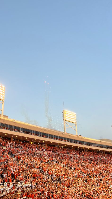 Oklahoma State University Aesthetic, Tulsa Oklahoma Aesthetic, Osu Wallpaper, Oklahoma Aesthetic, College Wallpaper, Stillwater Oklahoma, College Vision Board, Oklahoma Football, Osu Cowboys