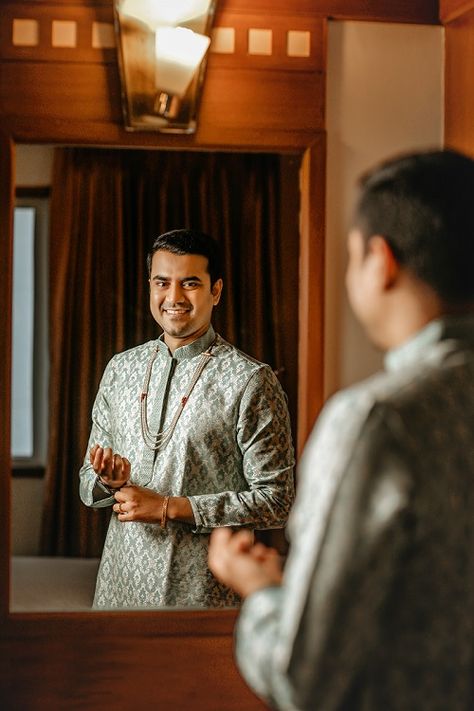 Hindu Groom Poses, Wedding Pose For Groom, Groom Photography Indian, Indian Groom Poses Portraits, Indian Groom Portraits, Indian Groom Getting Ready Pictures, Indian Wedding Groom Poses, Muslim Groom Poses, Indian Groom Photoshoot