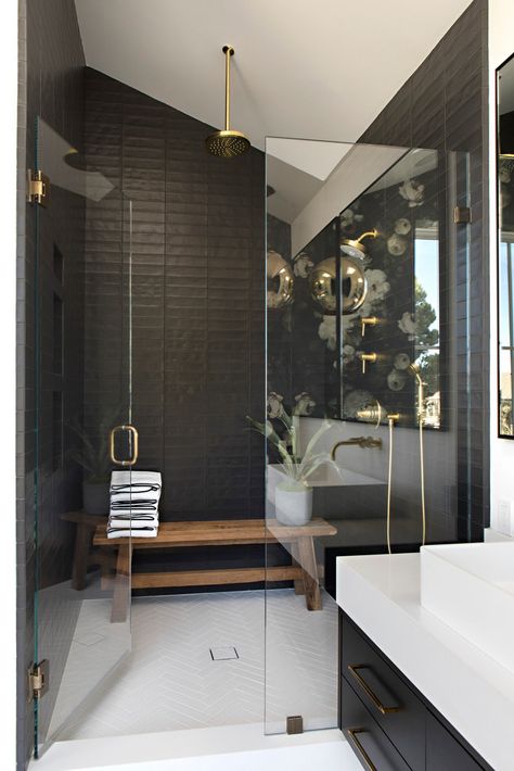 Zen Bathroom, Dark Bathrooms, Black Shower, Minimalist Bathroom, Bathroom Renos, Rustic Bathroom, Shower Door, Black Bathroom, Glass Shower