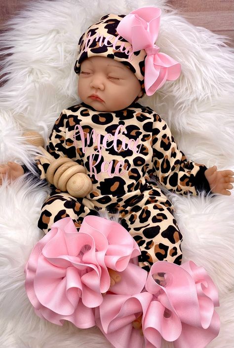 Homecoming Styles, Cute Newborn Outfits, Newborn Clothing, Newborn Mom, Cute Newborn, Baby Planning, Baby Girl Outfit, Foto Baby, Newborn Outfit