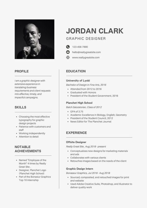 Student resume sample Resume Action Words, Architecture Resume, Design Cv Template, First Job Resume, Architect Resume, Work Development, Professional Resume Design, Graphic Design Cv, Cv Inspiration