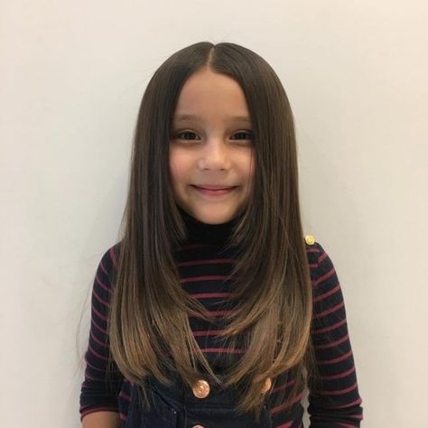 Long Girl Haircuts, Fesyen Rambut Pendek, Girls Haircuts With Layers, Kids Girl Haircuts, Haircuts For Long Hair With Layers, Girl Haircut, Kids Hair Cuts, Long Layered Haircuts, Girl Haircuts