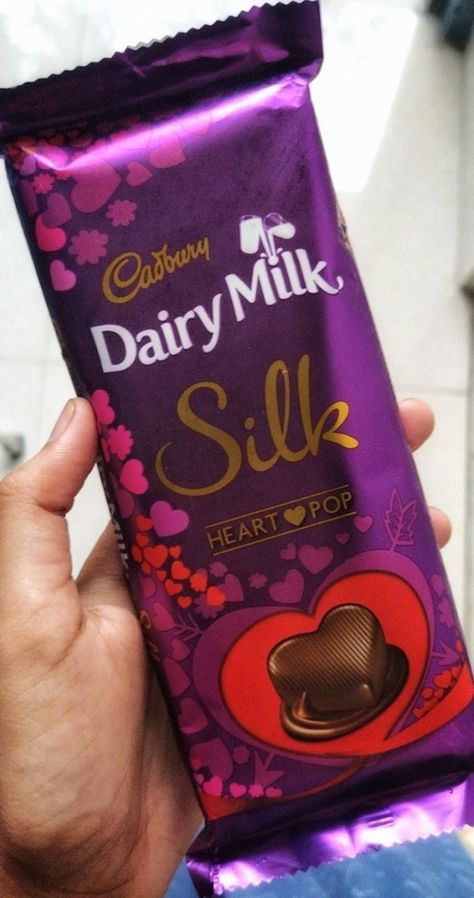 Dairy milk chocolate snap Dairy Milk Silk Snapchat, Dairy Milk Chocolate Images, Dairy Milk Chocolate Snap, Chocolate Snap, Stylish Video, Food Photography Cake, Holi Girls, Boyz Dpz, Best Birthday Wishes Quotes