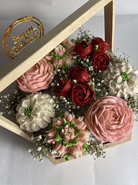 Birthday celebrations call for a floral cupcake basket DM to order #cupcakes #cupcakesofinstagram #cupcakeoftheday #anniversary #birthdaycakes #floralcupcakes #vasai #vasaibaker #cupcakebasket #cupcakedecorating #cakedesign #chocolate #chocolovers #gifts #gifthampers #giftideas #birthdaygifts #rosecupcakes #redcupcakes #designercupcakes #cupcakelove #cupcakeart #fyp #foryoupage #cakedecorating #cakeart #beautiful #flowerbasket #cupcakeideas #birthdaycakes Cupcake Basket Bouquet, Cupcake Basket, Cake Basket, Flower Cupcake, Red Cupcakes, Cupcake Gift, Floral Cupcakes, Rose Cupcakes, Cool Pictures For Wallpaper