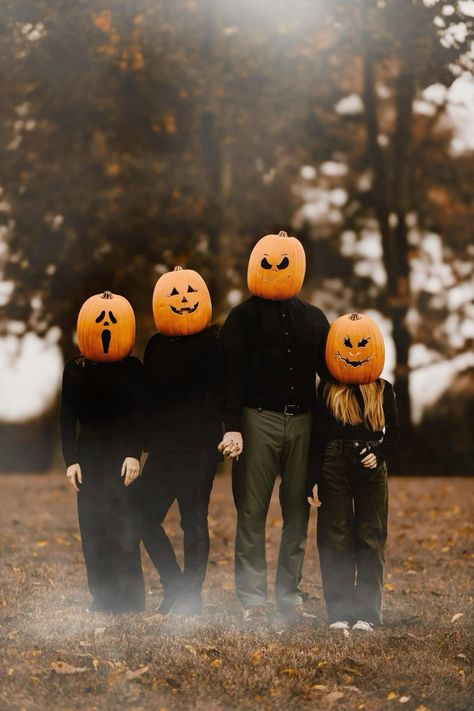 Pumpkin Patch Black Family Photos, Pumpkin Photoshoot Family, Halloween Family Photoshoot Ideas, Pumpkin Head Family Photos, Pumpkin Head Photoshoot Siblings, November Pictures Fall, Pumpkin Photoshoot Friends, Pumpkin Family Photos, Photoshoot Pumpkin Head