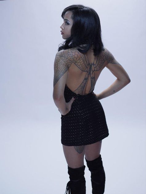 angel salvadore wings tattoo | if I had the guts man... 2011 Tattoo, Zoe Kravitz Tattoos, Angel Salvadore, Pixie Tattoo, Wing Tattoos On Back, Pixie Wings, Zoë Kravitz, Tatoo Inspiration, 80s Prom Dress