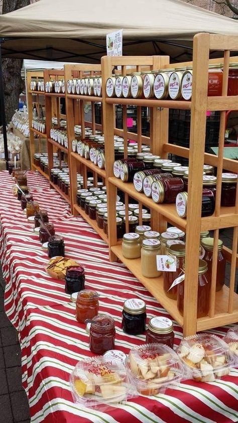 Canned Goods To Sell, Farmers Market Jam Display, Farmers Market Canned Goods, Selling Jam At Farmers Market, Farmers Market Table Display Ideas, Farmers Market Display Canned Goods, Selling Canned Goods At Farmers Market, Jam Display Farmers Market, Market Stall Display Ideas Food