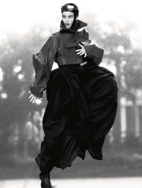 Perpetual Revolution: The Paradox of Yohji Yamamoto | AnOther Yohji Yamamoto Menswear, Yoji Yamamoto, 1980 Fashion, Dna Model, David Sims, Culture Fashion, Punk Inspiration, 2018 Fashion, Gallery Photo