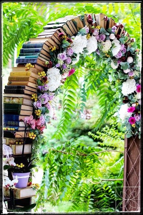 Book Arch, Decor Photobooth, Book Themed Wedding, Future Wedding Plans, Salou, Wedding Aisle, Forest Wedding, Wedding Book, Trendy Wedding