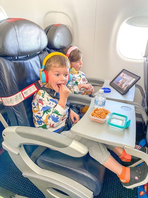 Flying With A Toddler, Toddler Pajamas, Natural Parenting, Toddler Travel, Modern Mom, Mom Blogs, Cloth Diapers, Travelers Notebook, Plan Your Trip