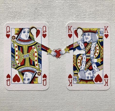 Playing Card Crafts, Diy Collage, Playing Cards Art, Art Carte, King Of Hearts, King And Queen, Card Art, San Valentino, Card Craft