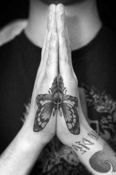 Sharp Moth Side Hand Male Tattoo Ideas Hand Tattoo Coverup, Best Matching Tattoos, Side Hand Tattoo, Hand Tatts, Herren Hand Tattoos, Side Hand Tattoos, Matching Tats, K Tattoo, Palm Tattoos