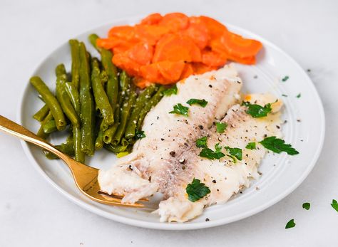 Making tilapia in the Instant Pot is the key to making the flakiest fish ever. Here's how to make Instant Pot tilapia, paired with fresh vegetables. Instant Pot Tilapia, Tilapia And Veggies, Tilapia In Foil, Pork Stew Recipes, Pork Stew, Tilapia Recipes, Eat This Not That, Instant Pot Pork, Healthy Instant Pot Recipes