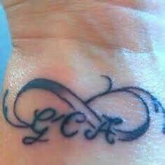 initial Initial Tattoo Ideas, Tattoo Initials, Tattoo For Mom, Tattoo Infinity, Tattoo Kids, Couples Tattoos, Small Tattoos With Meaning, Mom Of 3, Infinity Tattoos