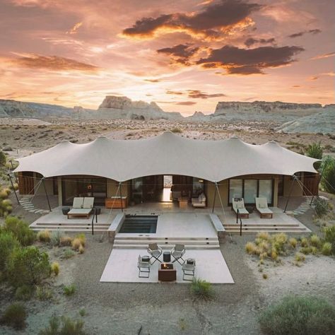 Is this considered glamping? If so, we’re in. Luxury Glamping Ideas, Camp Sarika, Family Yoga, Dinner Family, Desert Resort, Glamping Resorts, Luxury Glamping, Hotel Room Design, Siargao