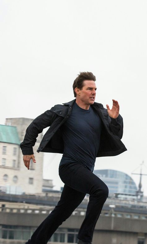 Tom Cruise Hot, Tom Cruise Mission Impossible, Mission Impossible 7, Film Box, Mission Impossible Fallout, Ethan Hunt, Famous Indian Actors, Tom Cruise Movies, Sigma Male