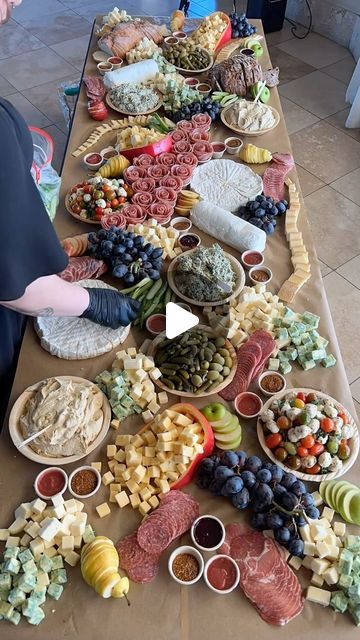 Humble Board on Instagram: "Are we digging the salami rose river? 🌹  #charcuterie #salamirose #grazingtable" Charcuterie Rose, Senior Brunch, Salami Rose, Cheese Display, Grazing Tables, November 30, Party Food, Roses, Meat