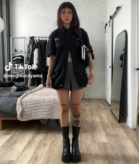 Alt Short Outfits, Grunge Festival Outfit, Black Shorts Outfit Summer, Black Outfit Grunge, 2016 Tumblr Outfits, Modern Workwear, Black Shorts Outfit, Alt Fits, Summer Grunge