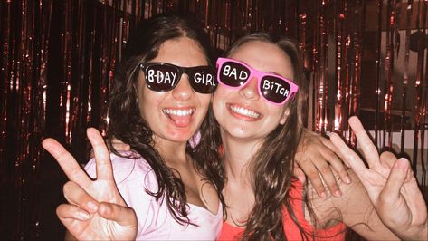 Sweet 16 Sunglasses, Sweet Sixteen Party Themes, Birthday Sunglasses, 14th Birthday Party Ideas, Birthday Extravaganza, Sweet Sixteen Birthday Party Ideas, Glasses Trends, Birthday Dinner Party, Sweet Sixteen Parties