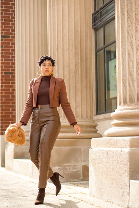 Brown Outfits Aesthetic, Brown Outfits For Black Women, Brown Monochrome Outfit, Causal Fall Outfits, Outfits For Black Women, Tan Outfit, Brown Outfits, Black Bloggers, Fall Pants