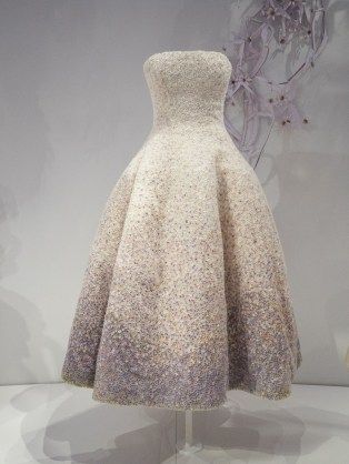 Dior Designer Of Dreams, Christian Dior Gowns, Christian Dior Dress, Fashion Exhibition, Dior Dresses, Christian Dior Designer, Dior Gown, Dior Dress, Christian Dior Haute Couture