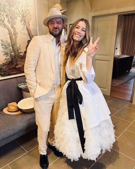 Jessica Biel Reveals Bridal Look for Vow Renewal with Justin Timberlake Justin Timberlake Jessica Biel, Jessica Biel And Justin, Giambattista Valli Haute Couture, Strapless Lace Dress, Lace Strapless, Jessica Biel, Olivia Wilde, Lady And The Tramp, Giambattista Valli