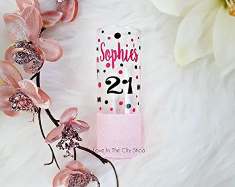 21st Birthday shot glass, the perfect 21st Birthday Gift for Her. Fully customized Glitter Shot Glass for the finally 21! Time for Fun! 21st Birthday Glass, Shot Glasses Display, Shot Glasses Wedding Favors, Birthday Shots, Birthday Painting, Drinking Gift, Glitter Glasses, Happy 21st Birthday, 21st Birthday Gifts