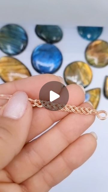 Wire Art Tutorials on Instagram: "Still my favorite braid…. You can incorporate it into bracelet designs, or just use it for a ring band. I added this braid to many pendant designs as well, have a look at them on my page.  I recommend you use 20ga (0.8 mm) wire to practice this technique, then you can make it with harder gauge as well 🥰 Have fun 😁😍😘 #wireweavingtutorials #wireweaving #jewelrymaking #jewelrymakingtips #jewelrymaker #jewelrymakers #wirewraps #wirewrapsofig" Braided Wire Bracelet, Rings With Wire, Braided Wire Bracelet Tutorial, Wire Weaving Tutorial Free, Wire Braiding, Wire Braiding Tutorials, Wirewrap Tutorial, Braided Ring Tutorial, Easy Jewelry Diy