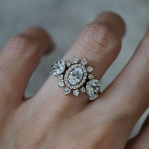 10+ Vintage-Inspired Engagement Rings That We Fell In Love With! Oval Diamond Ring, Antique Engagement Ring, Engagement Ring White Gold, Rose Engagement Ring, Rose Gold Engagement, Vintage Engagement, Rose Gold Engagement Ring, Calla Lily, Gold Engagement Rings