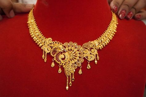 Gold Necklace Set Bridal, Gold Har, Gold Inspo, Indian Gold Jewellery, Indian Gold Jewellery Design, Custom Gold Jewelry, Bridal Jewelry Sets Brides, Unique Gold Jewelry Designs, Bridal Necklace Designs