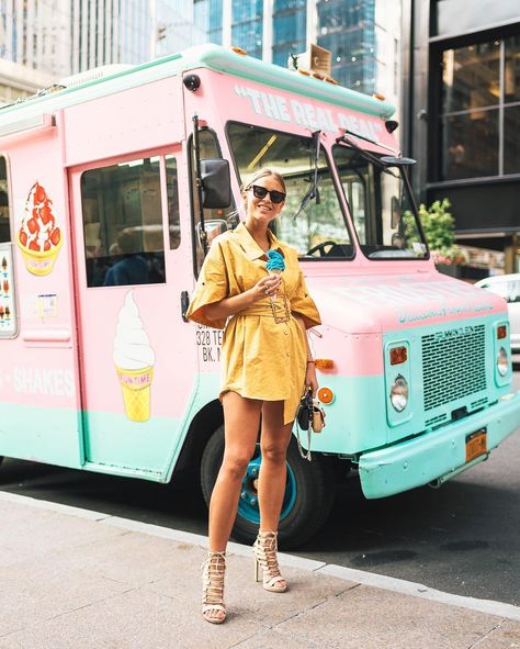 Found the cutest ice cream truck, so I just had to get one  #NYC Fashion Truck, Ice Cream Theme, Vintage Ice Cream, Food Truck Design, Photography Help, Ice Cream Truck, Stockholm Sweden, Branding Photos, Girls Dream