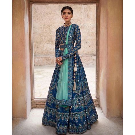 Bridal Dreams on Instagram: “Double tap if you love this blue combination 💙🐬💙🐬” Lehenga With Belt, Full Sleeves Blouse Designs, Lehenga Choli Designs, Full Sleeve Blouse, Party Wear Lehenga Choli, Choli Designs, Lehenga Blouse, Ghagra Choli, Party Wear Lehenga