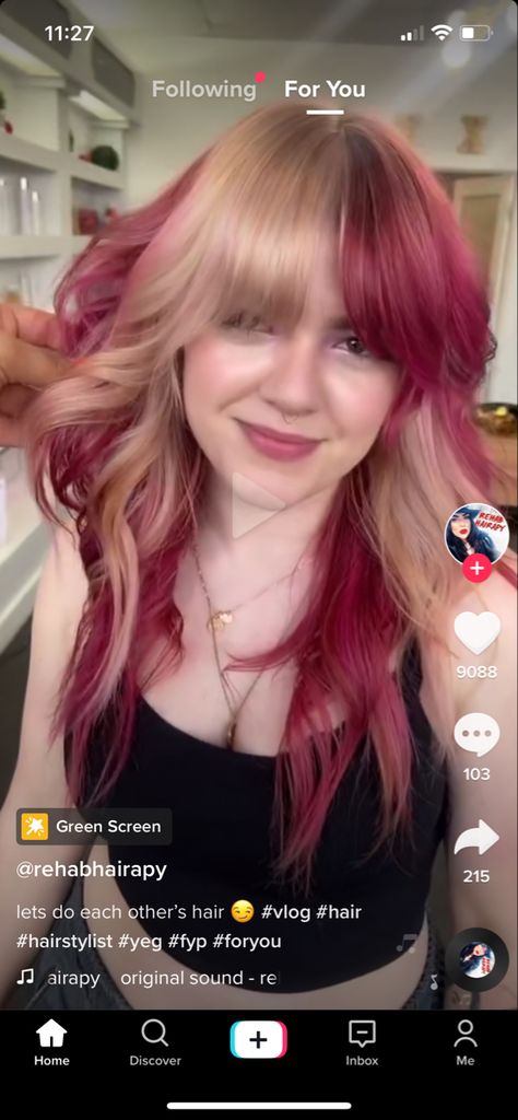 Red Hair With Different Color Bangs, Split Dye Peekaboo Hair, Blonde And Colored Hair Ideas, Red Hair With Color Blocking, Split Hair Colour Ideas, Color Block Hair 2023, Split Peekaboo Hair, Magenta Blonde Hair, Split Dyed Hair Blonde And Red