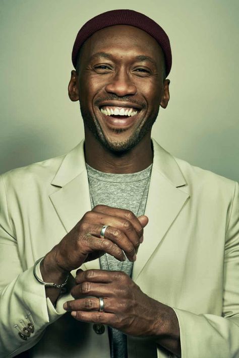 Mahershala Ali shot in London in 2018 for Weekend magazine Poc Men, Headshot Photoshoot, Male Headshots, Male Portrait Poses, Mahershala Ali, Headshot Poses, Actor Headshots, Men Photoshoot, Black Actors