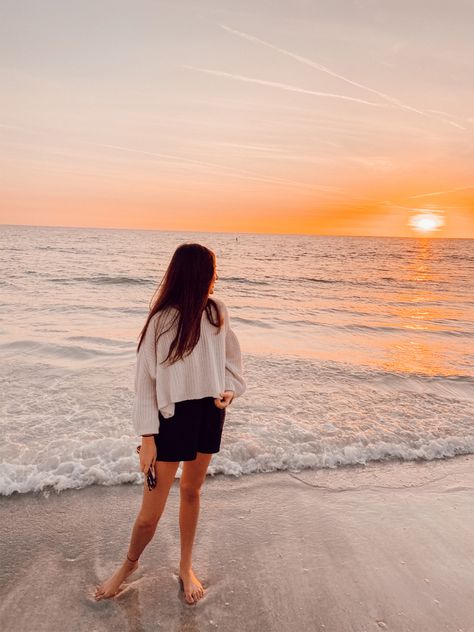 #vsco #summer #sunset #beach #beachy Beach Poses, The Beach, Water