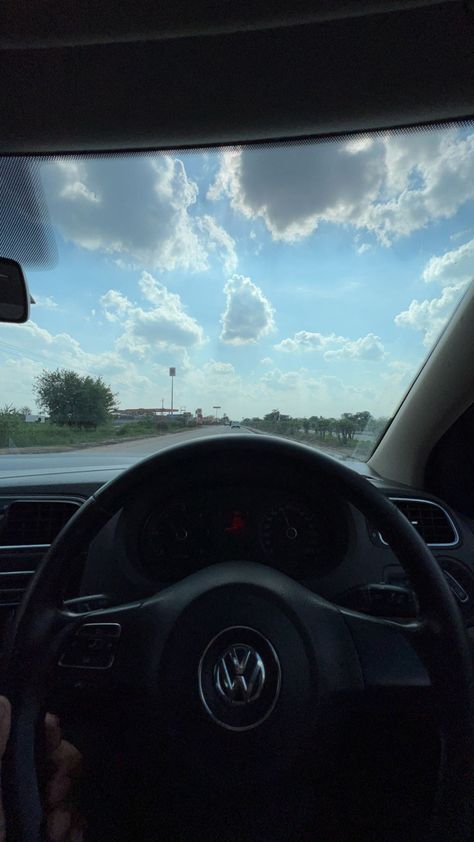 #sky #skyline #clouds #cloudysky #cloudphotography #nature #naturelovers #photography #photooftheday #photooftheday #photoshoot #photogenic #car #highway Aesthetic Clouds, Clouds Photography, Sky Aesthetic, Motorcycles, Sports, Photography, Quick Saves, Nature