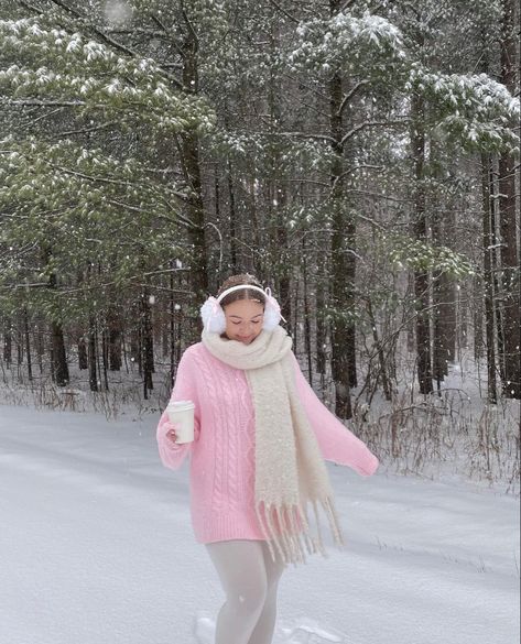 Pink Winter Outfit Aesthetic, Aesthetic Outfit Lookbook, Cute Pink Winter Outfits, Winter Pink Outfit, Winter Princess Aesthetic, Pink Winter Fashion, Coquette Amazon Finds, Pink Winter Outfits, Pink Winter Aesthetic