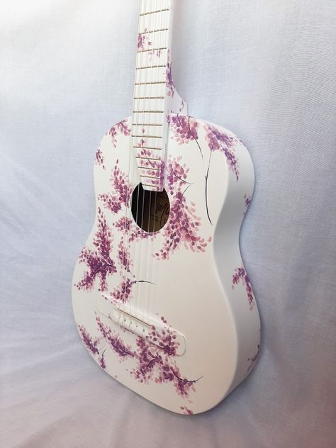 Guitar Art Diy, Guitar Painted, Custom Acoustic Guitars, Ukulele Design, Painted Guitar, Guitar Artwork, Ukulele Art, Acoustic Guitar Photography, Cool Instruments